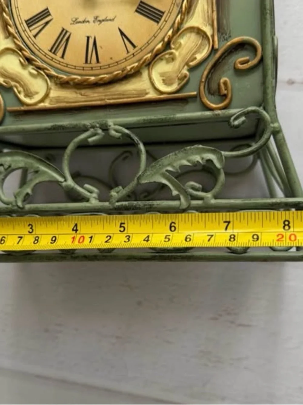 Edinburgh Clock Works Co. Vintage Style Metal Clock